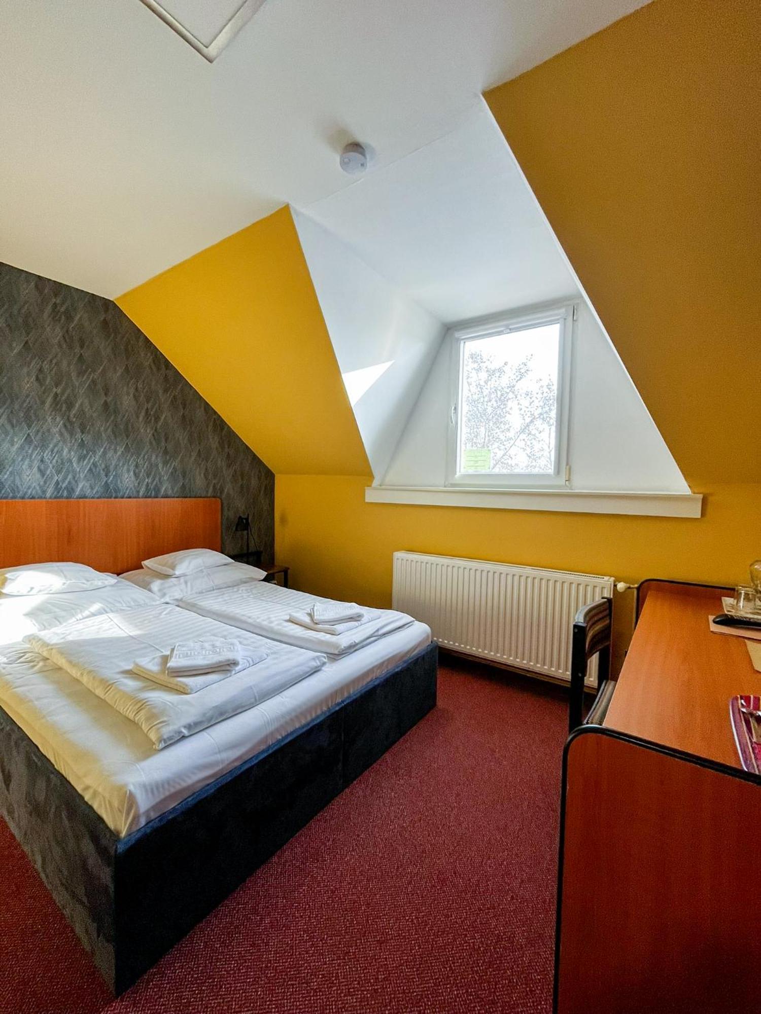 Kisviza Vendeghaz Hotel Baja Bagian luar foto