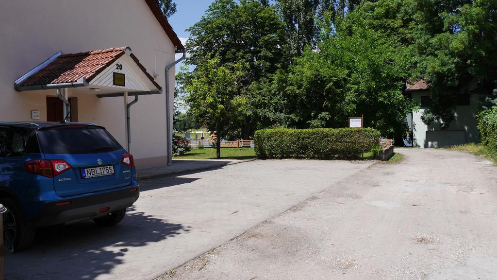 Kisviza Vendeghaz Hotel Baja Bagian luar foto